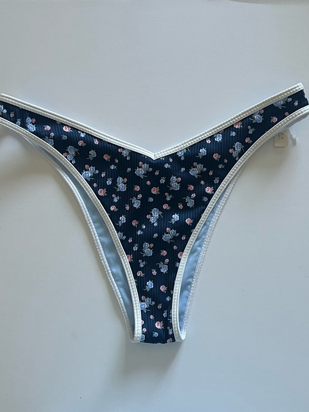 {Hollister} Brand New Roses Bikini Bottoms